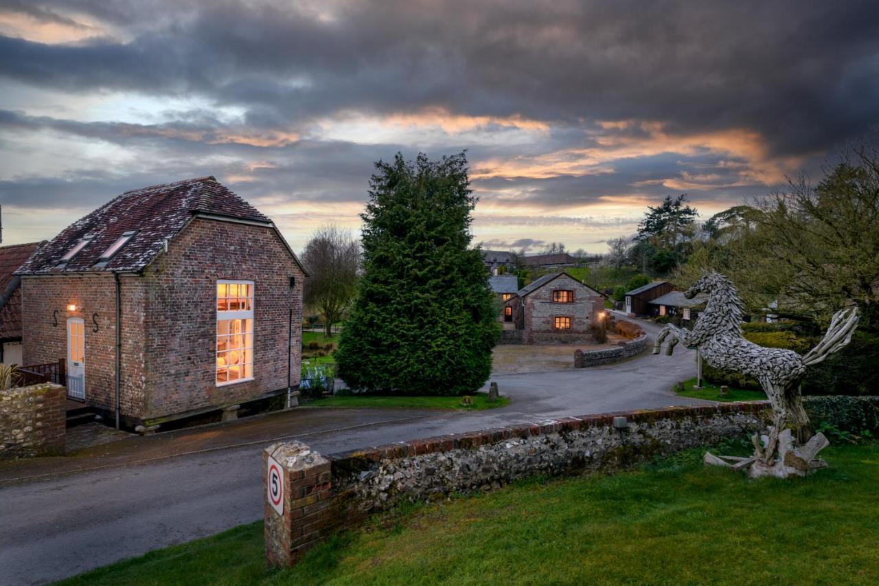 Luccombe Farm Holiday Cottages Milton Abbas Exterior photo