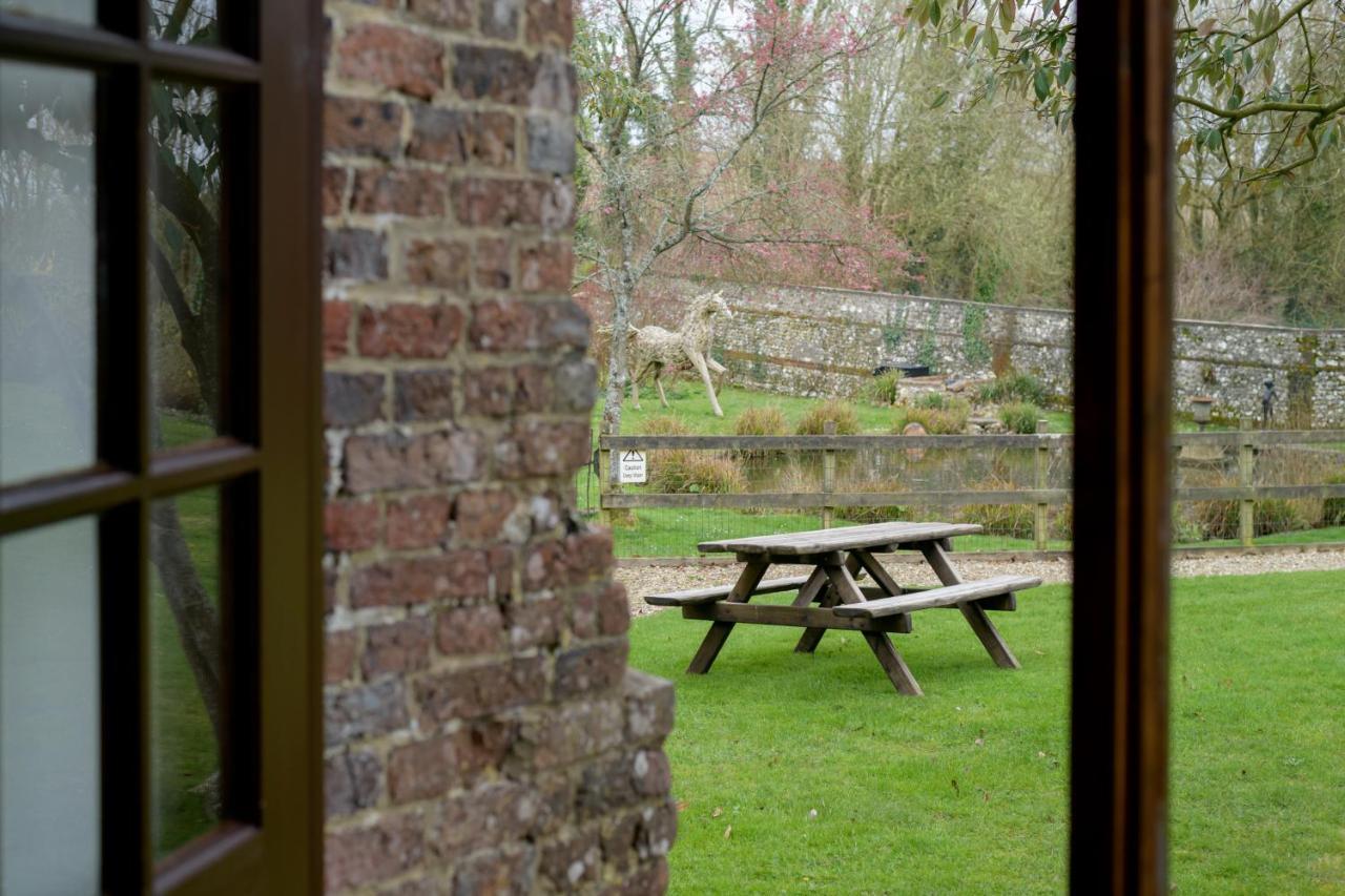 Luccombe Farm Holiday Cottages Milton Abbas Exterior photo
